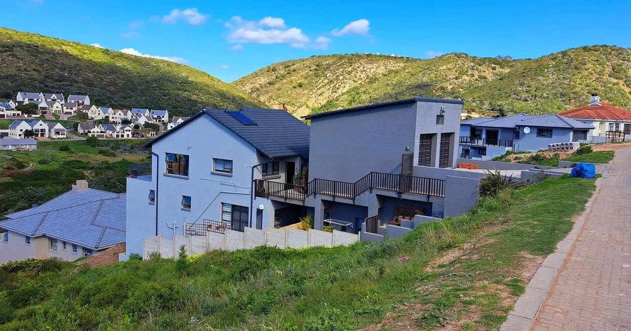 5 Bedroom House for sale in Island View