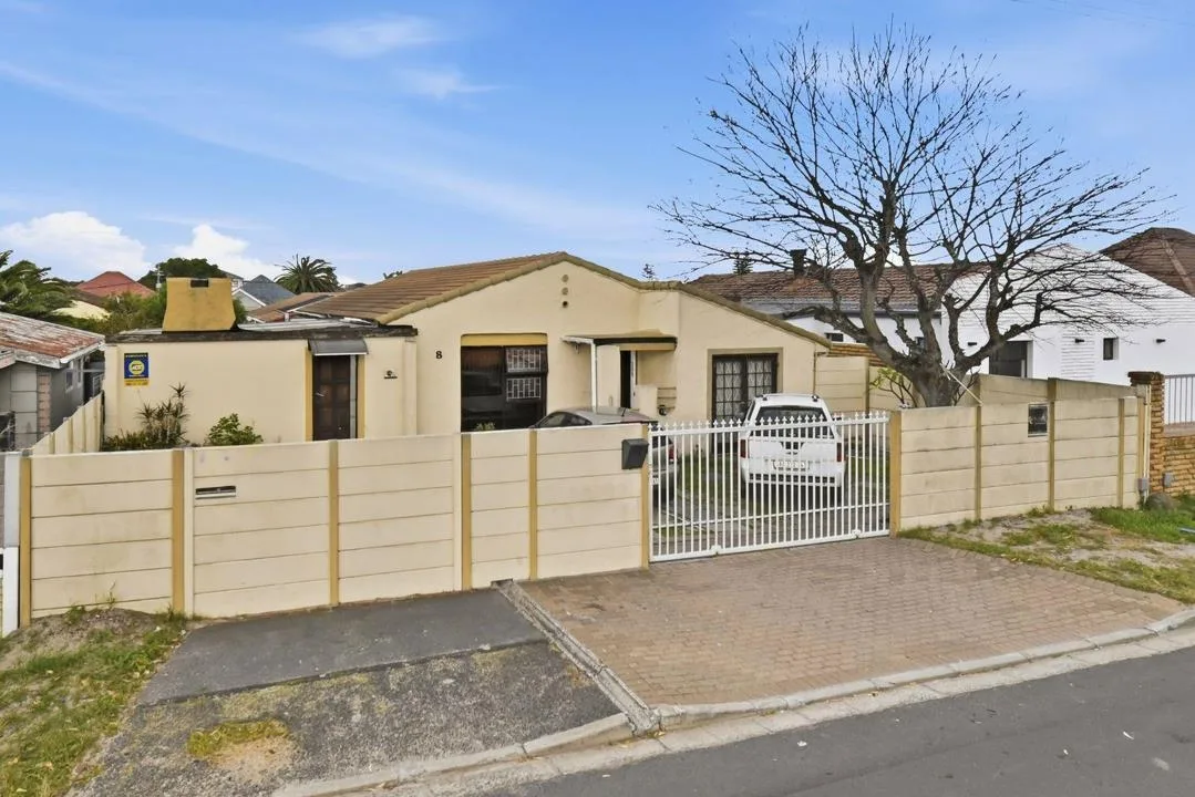 3 Bedroom House for sale in Southfield