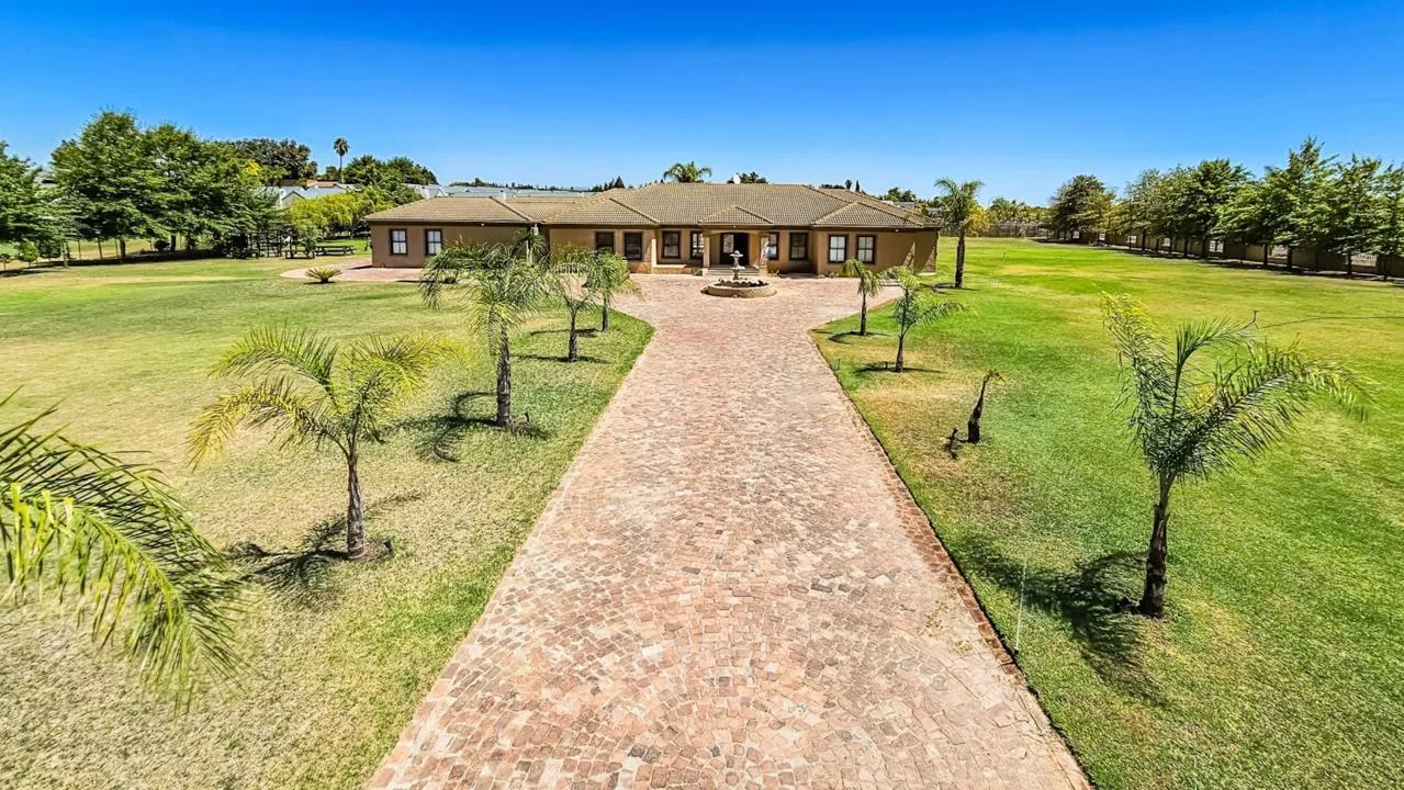 6 Bedroom House for sale in Wellington Central
