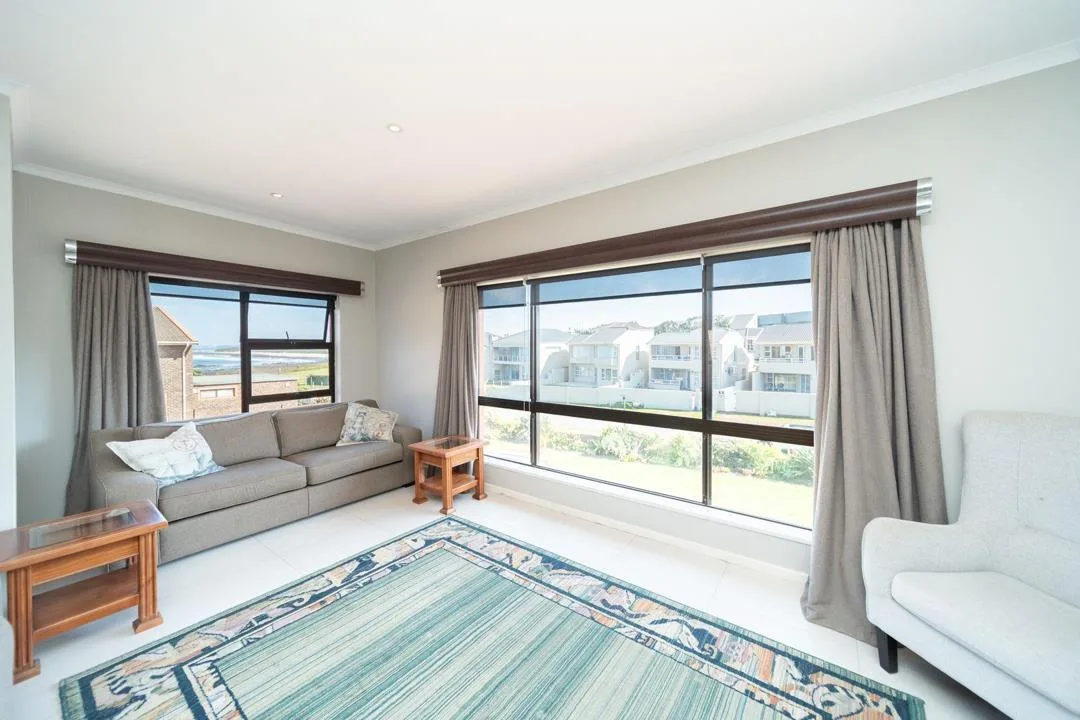 4 Bedroom Townhouse for sale in Gonubie