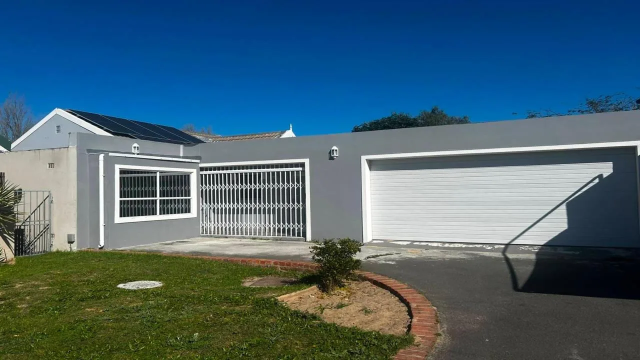 3 Bedroom House for sale in Zonnendal