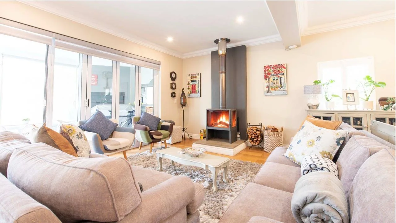 6 Bedroom House for sale in Val de Vie Estate