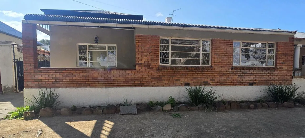 3 Bedroom House for sale in Cradock
