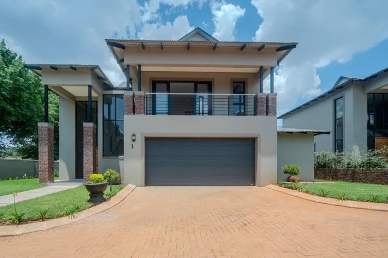 3 Bedroom Townhouse to rent in Bedfordview