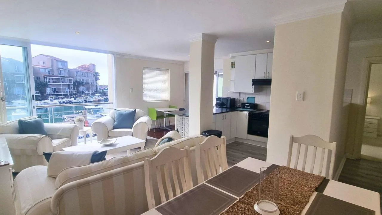 2 Bedroom Apartment / flat to rent in Port St Francis