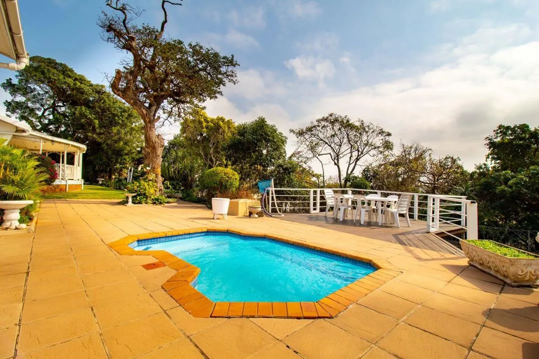 6 Bedroom House for sale in Bluff
