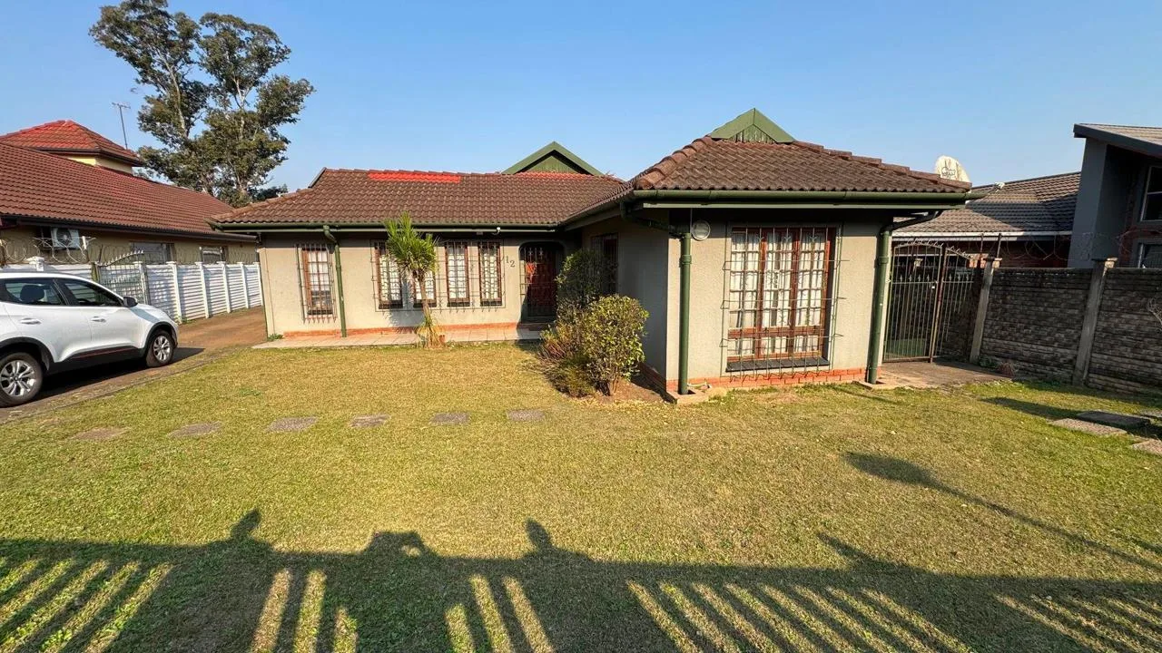 3 Bedroom House for sale in Allandale