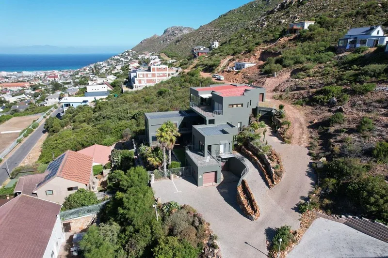1 Bedroom Apartment / flat for sale in Fish Hoek