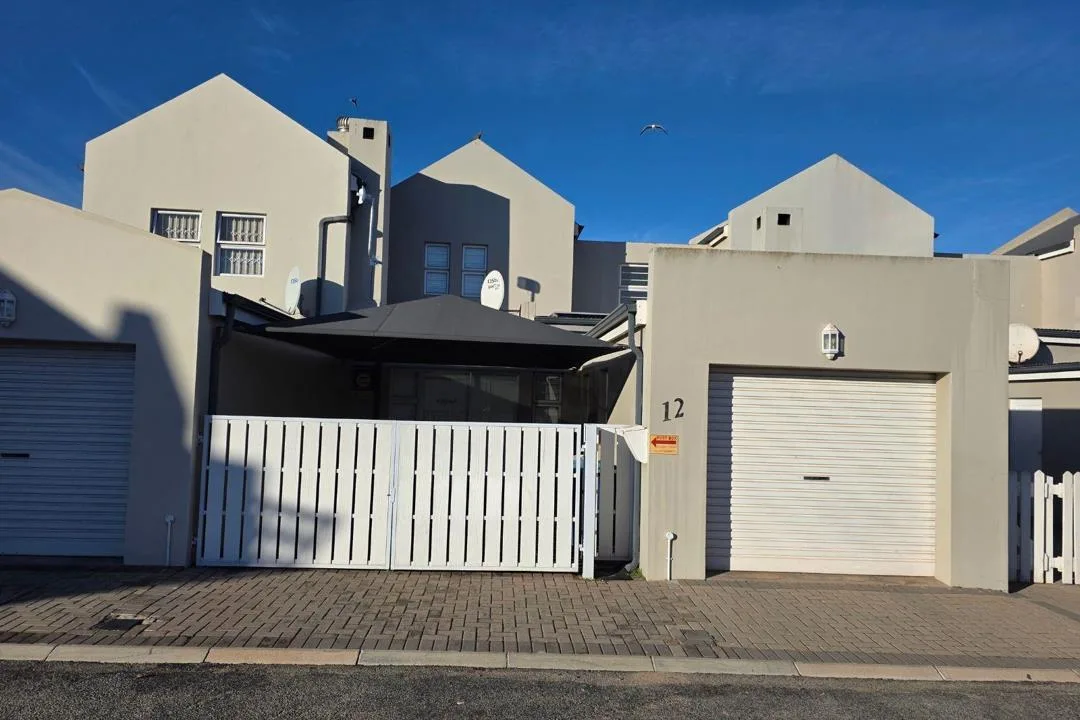 3 Bedroom House for sale in Country Club
