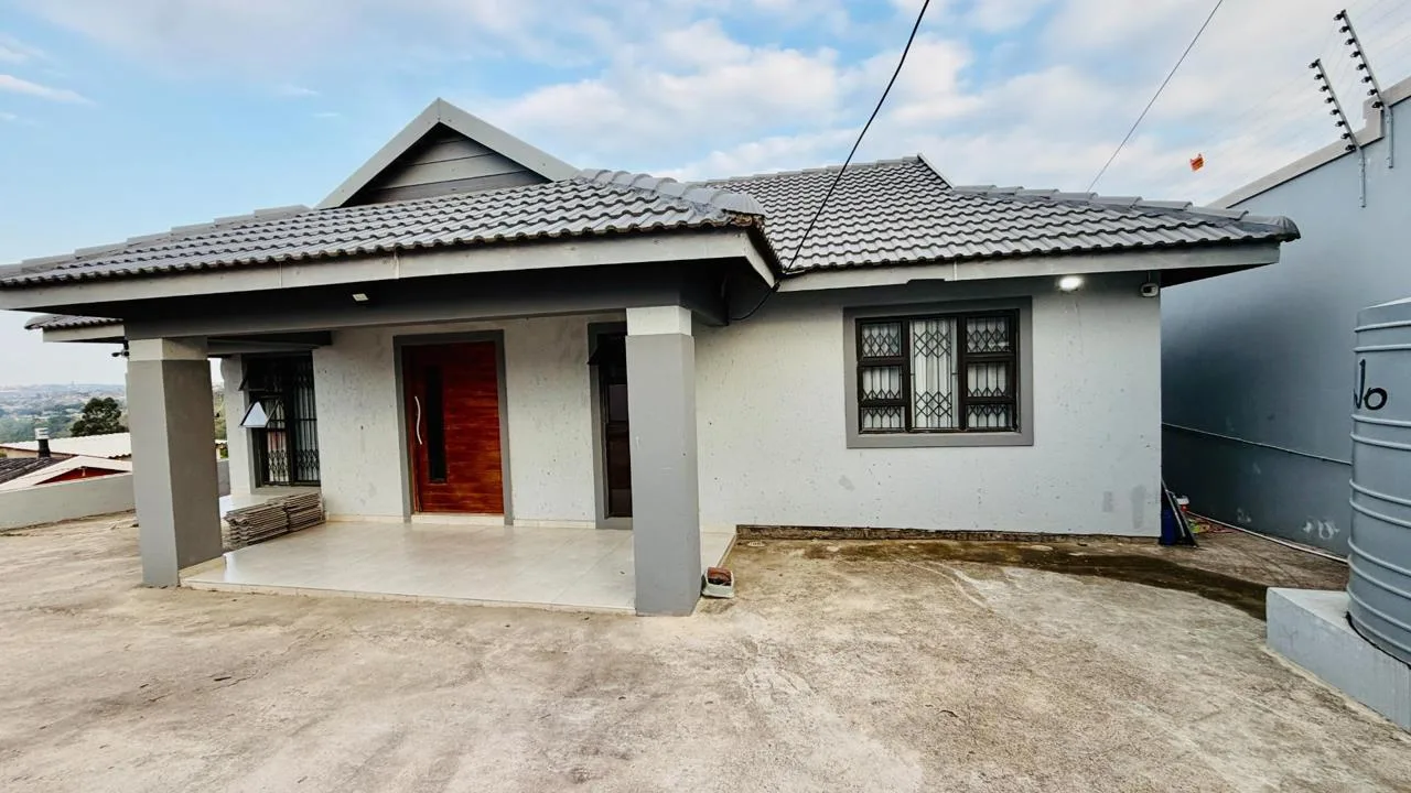 3 Bedroom House for sale in Kwamashu