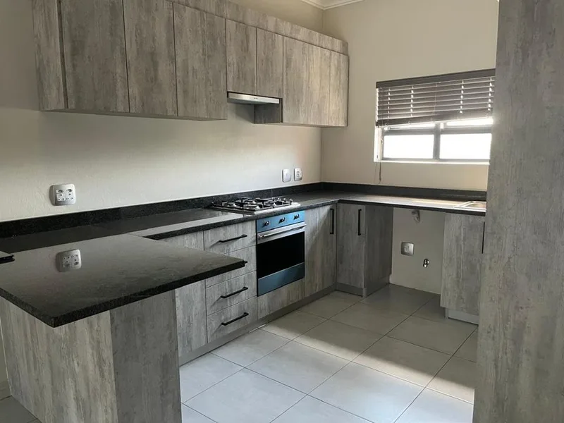 3 Bedroom Apartment / flat to rent in Kelvin