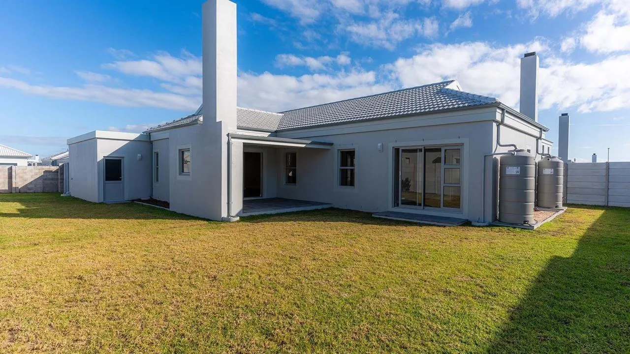 4 Bedroom House for sale in Sunningdale