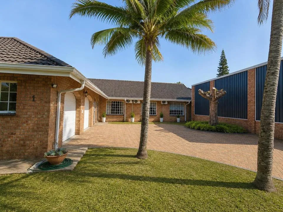 4 Bedroom House for sale in Meer En See