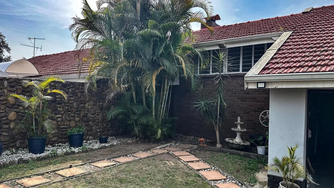3 Bedroom House for sale in Berea West