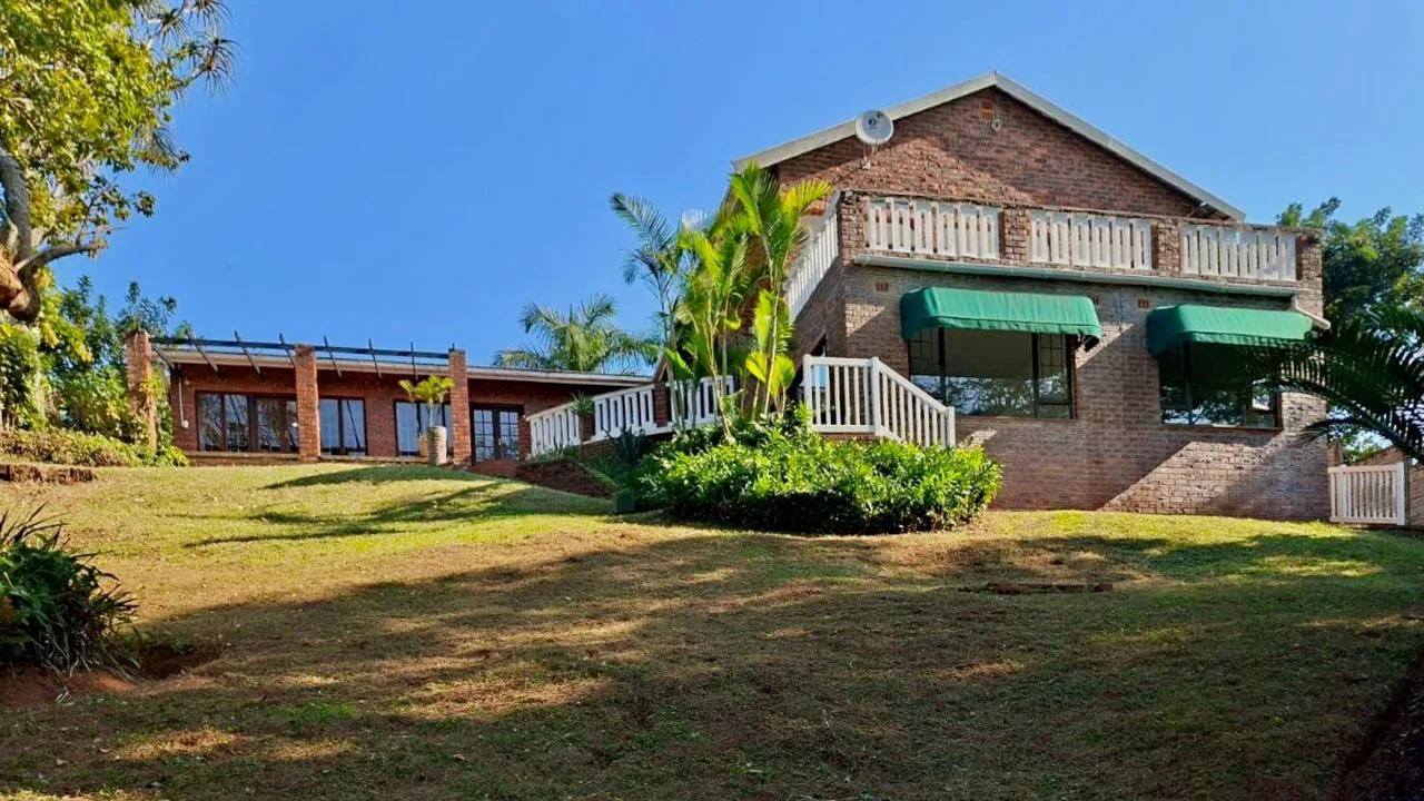 4 Bedroom House for sale in Salt Rock
