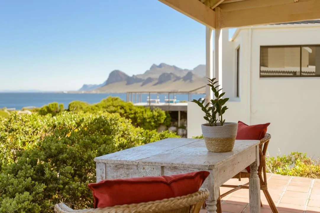 3 Bedroom House for sale in Pringle Bay