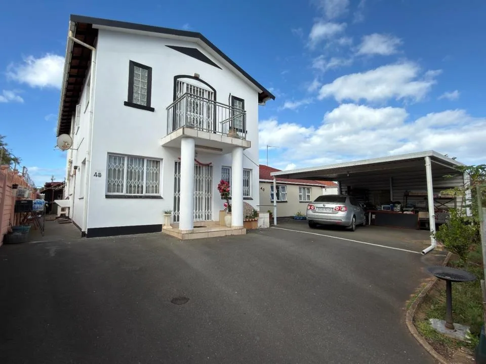 8 Bedroom House for sale in Greenwood Park