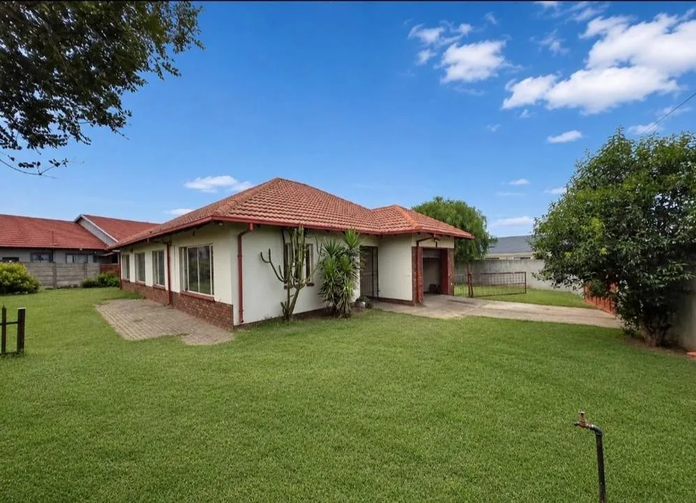 3 Bedroom House to rent in Tasbet Park Ext 2