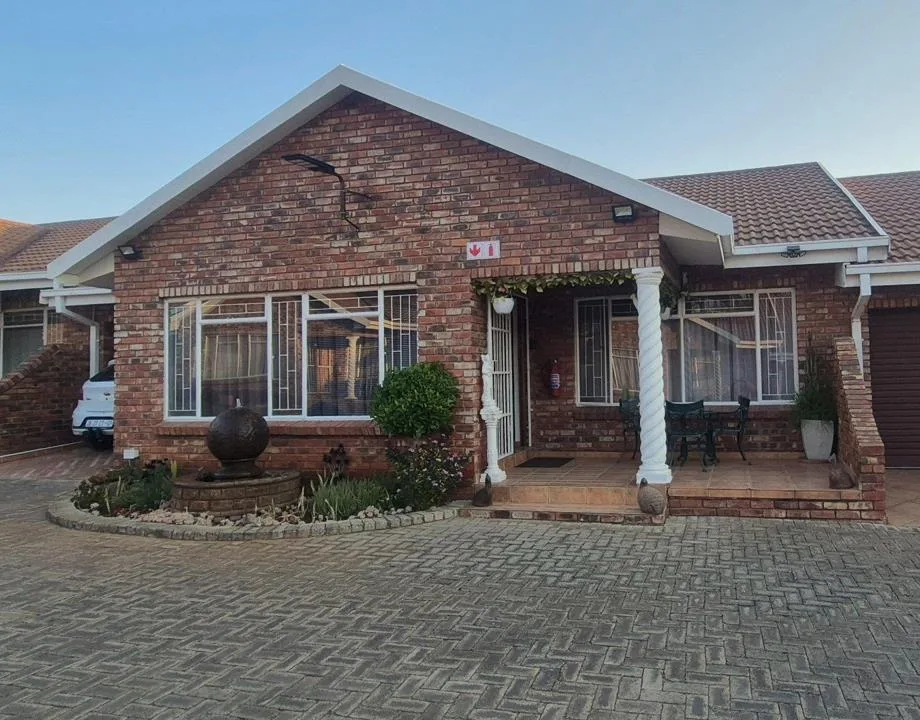 2 Bedroom Townhouse for sale in Parys