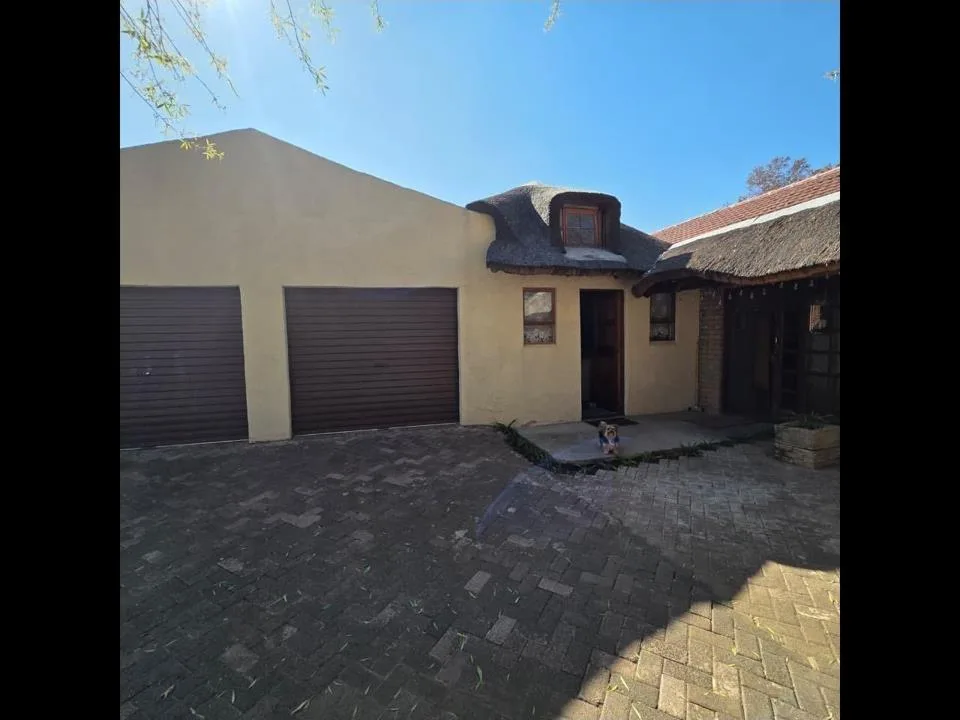 3 Bedroom House for sale in Pellissier