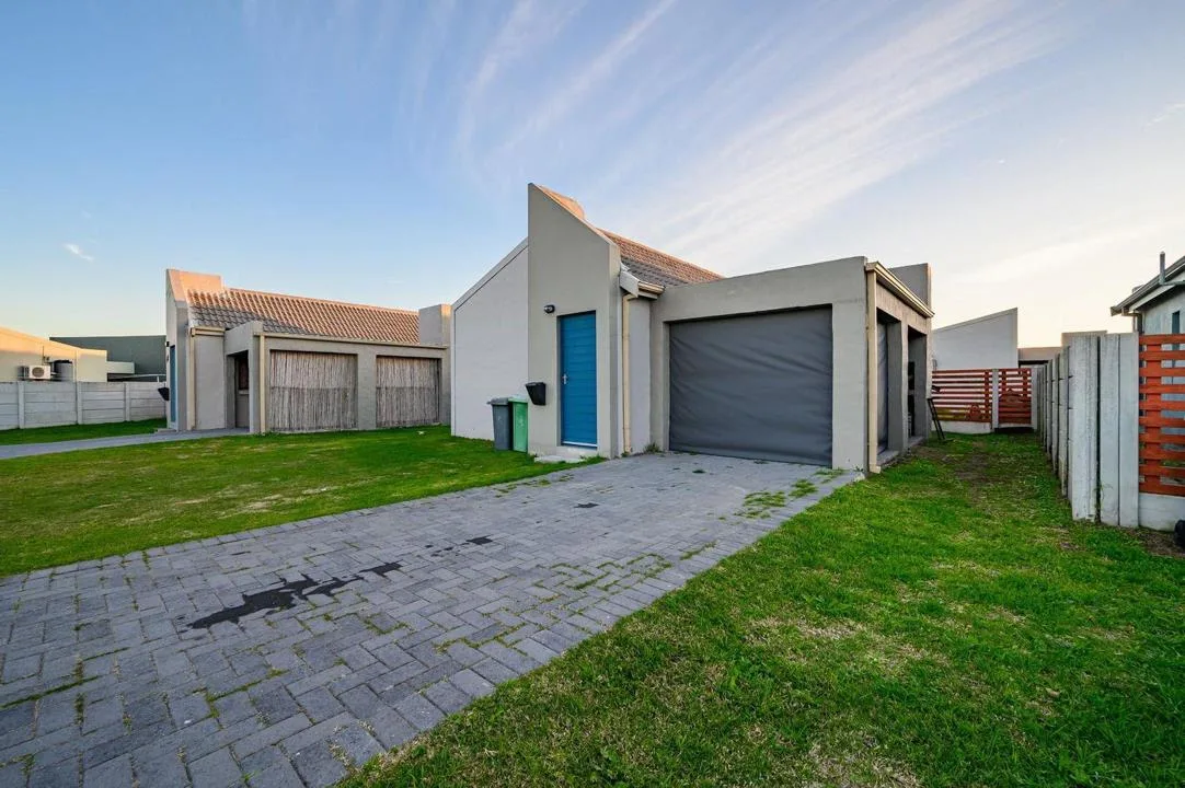 3 Bedroom Townhouse for sale in Parsonsvlei