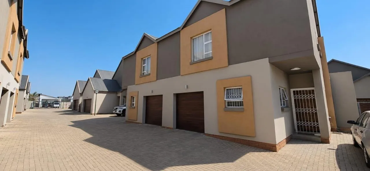 3 Bedroom Townhouse for sale in Eagles Crest