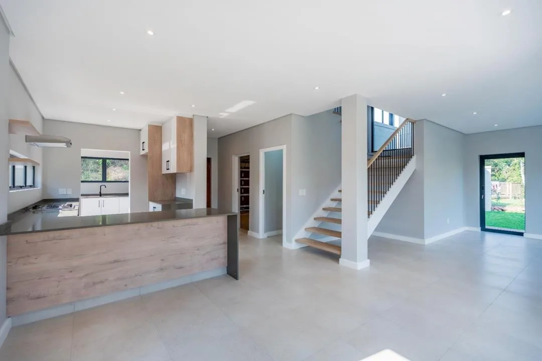 4 Bedroom House for sale in Cotswold Downs Golf & Country Estate