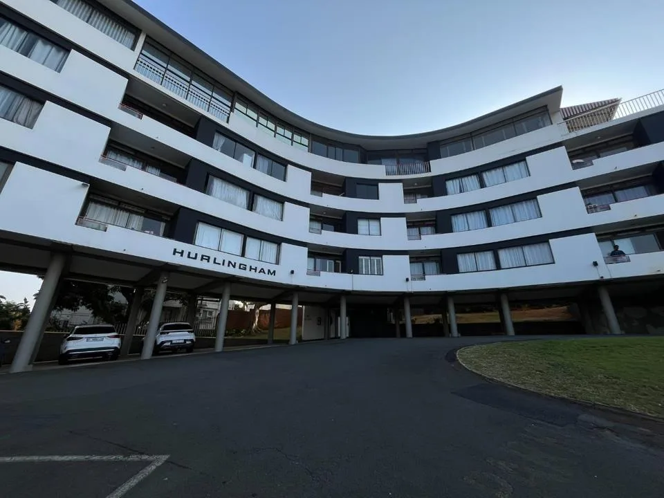 2 Bedroom Apartment / flat for sale in Essenwood