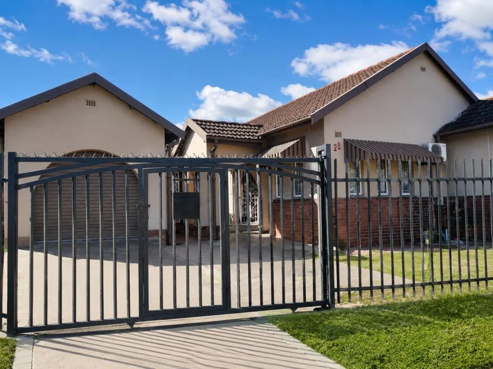 3 Bedroom House for sale in Raisethorpe