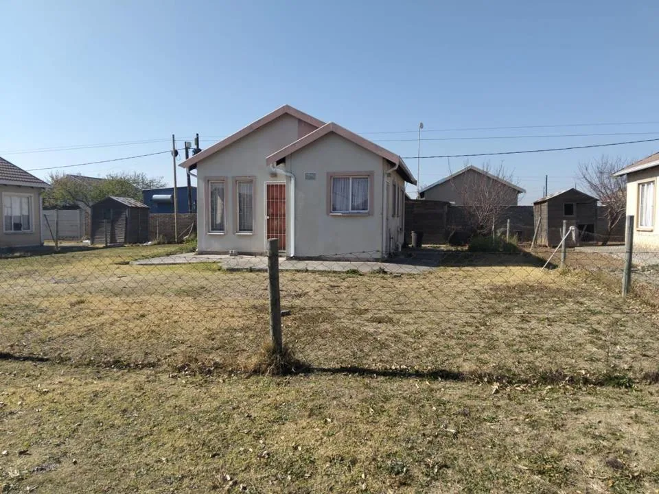 2 Bedroom House for sale in Zamdela