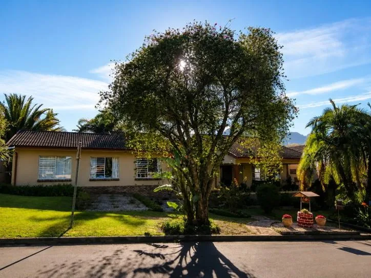 4 Bedroom House for sale in Eden