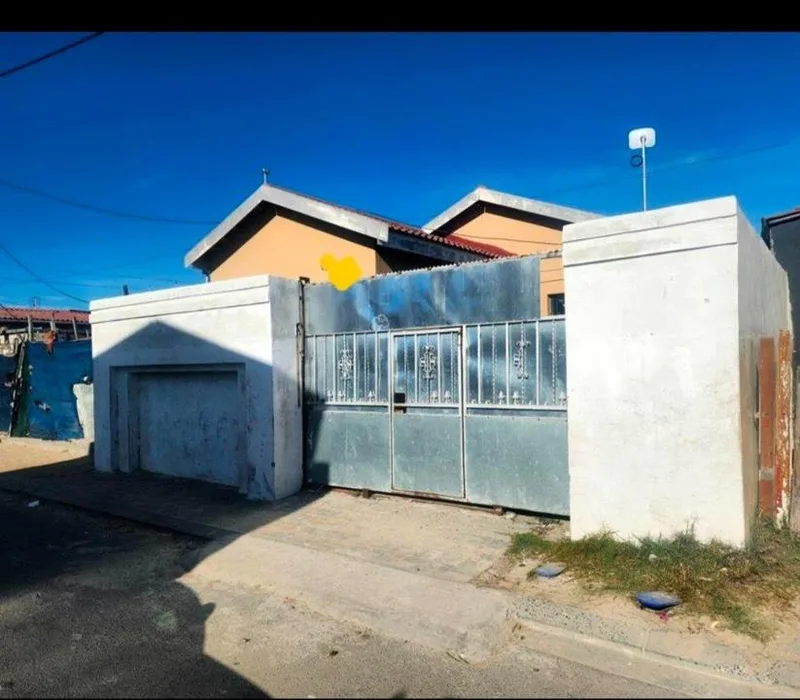 2 Bedroom House for sale in Nonqubela