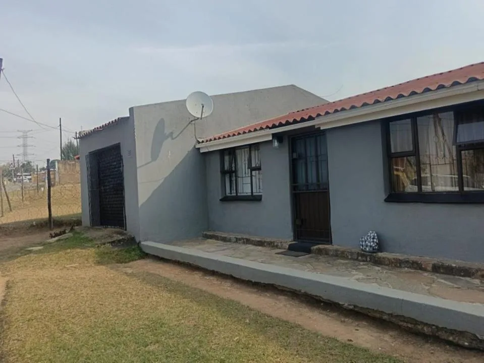 2 Bedroom House for sale in Ntuzuma