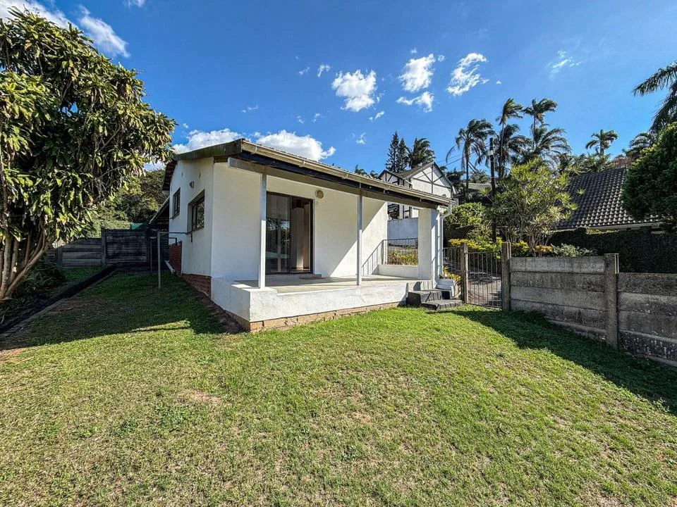2 Bedroom Townhouse for sale in Amanzimtoti