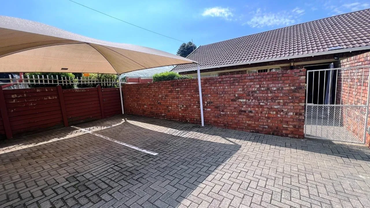 2 Bedroom Townhouse for sale in Navalsig