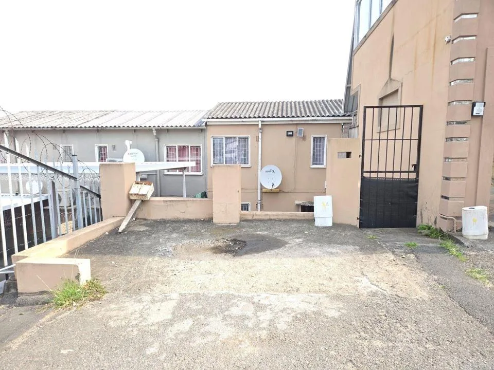 2 Bedroom House for sale in Sunford
