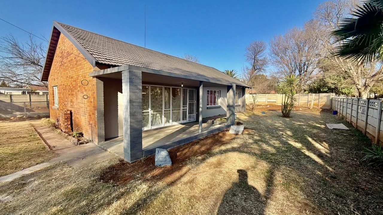 3 Bedroom House for sale in Stilfontein