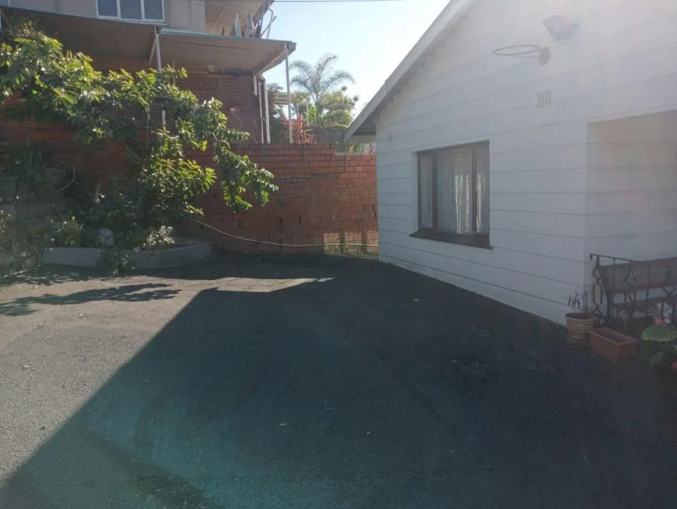 2 Bedroom House for sale in Kenville