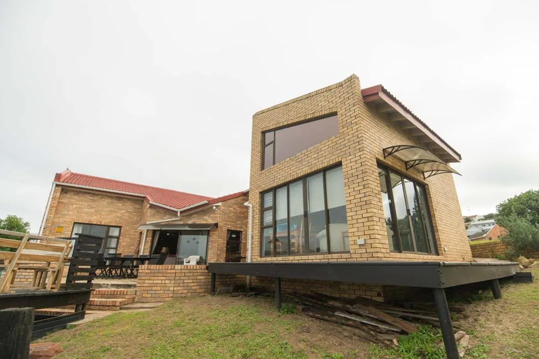 4 Bedroom House for sale in Blue Horizon Bay