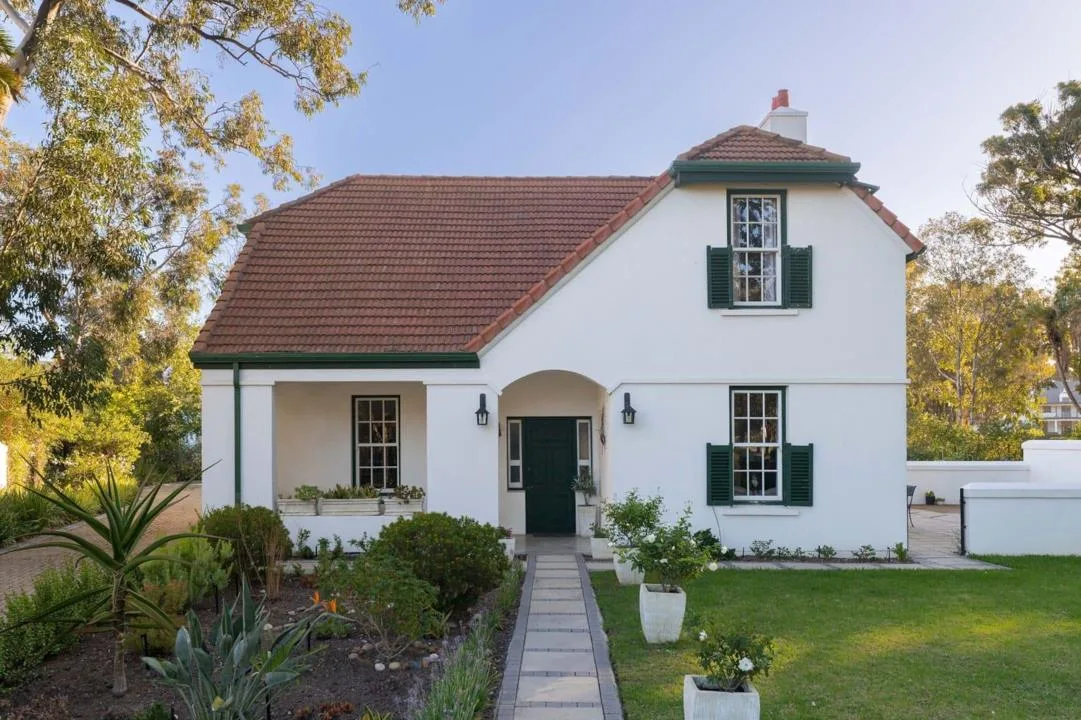 4 Bedroom House for sale in Paardevlei