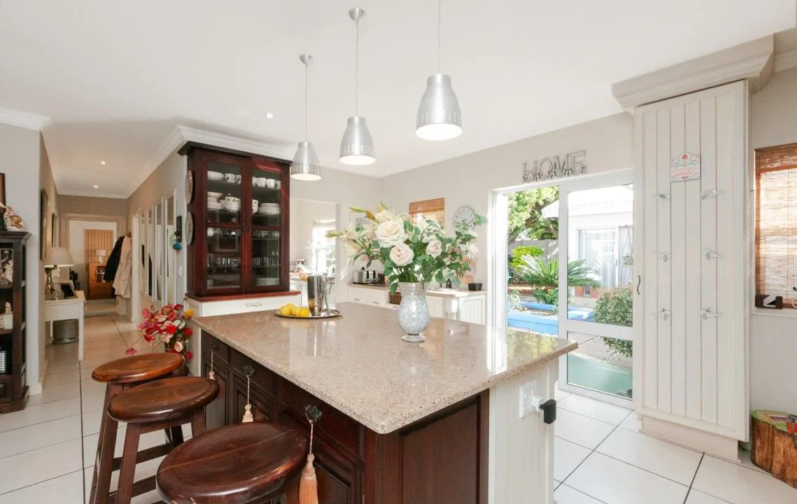 4 Bedroom House for sale in Bayview