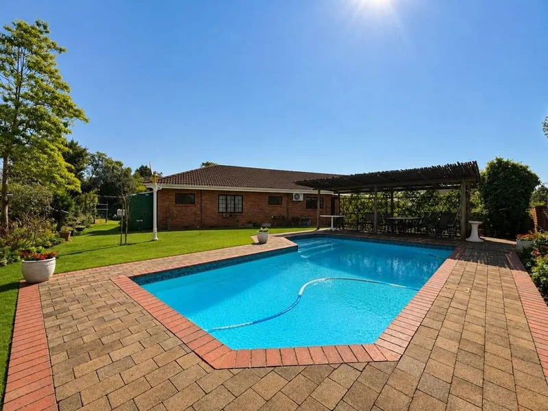 3 Bedroom Apartment / flat for sale in Howick North