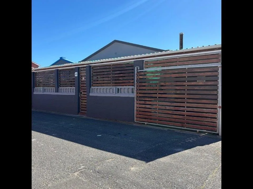 2 Bedroom House for sale in Tafelsig