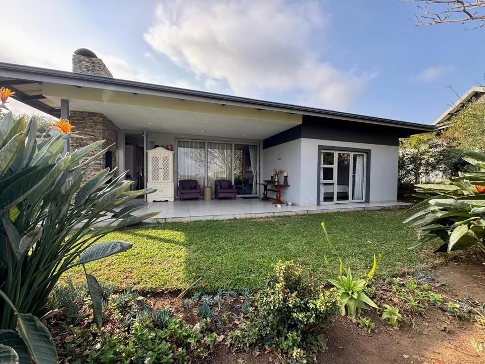 2 Bedroom House for sale in Renishaw Hills