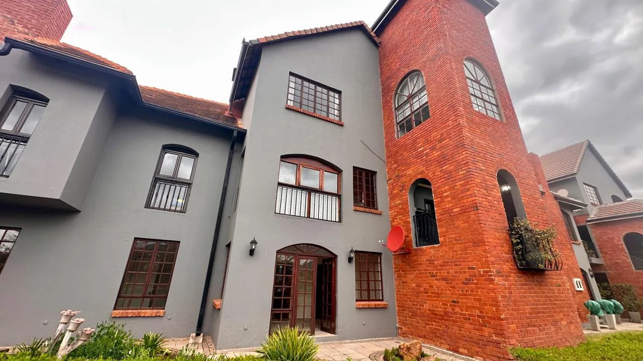 3 Bedroom Apartment / flat to rent in Landsmeer Residential Estate