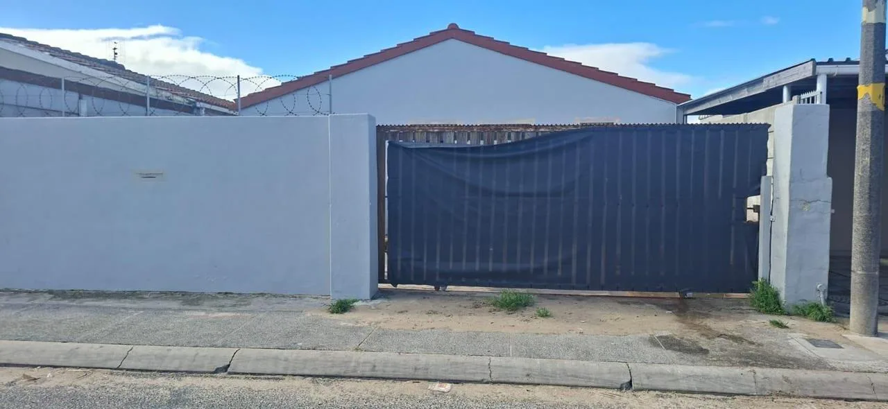 4 Bedroom House for sale in Portlands