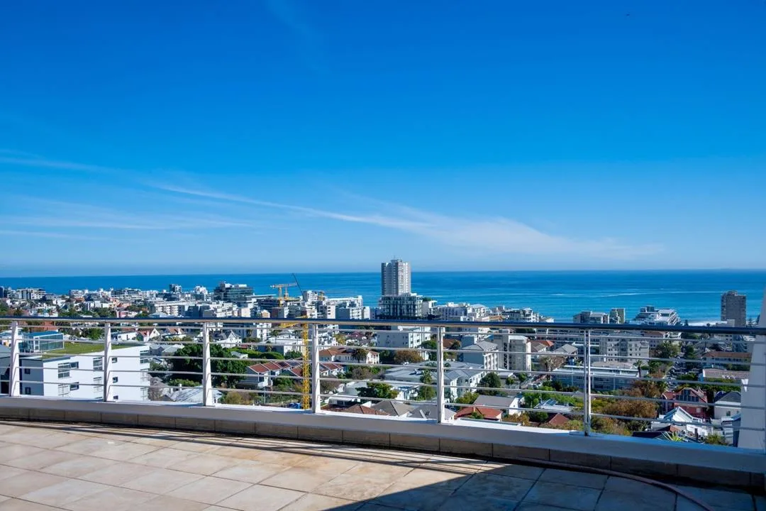 3 Bedroom Apartment / flat for sale in Sea Point