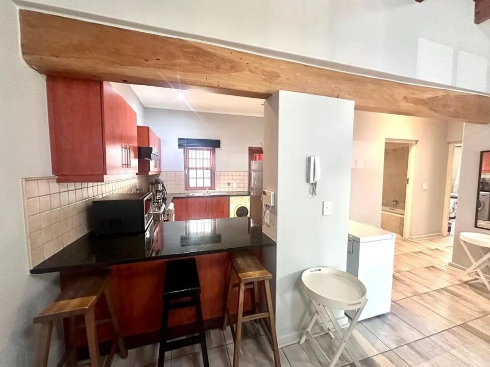 2 Bedroom House for sale in Paarl Central East