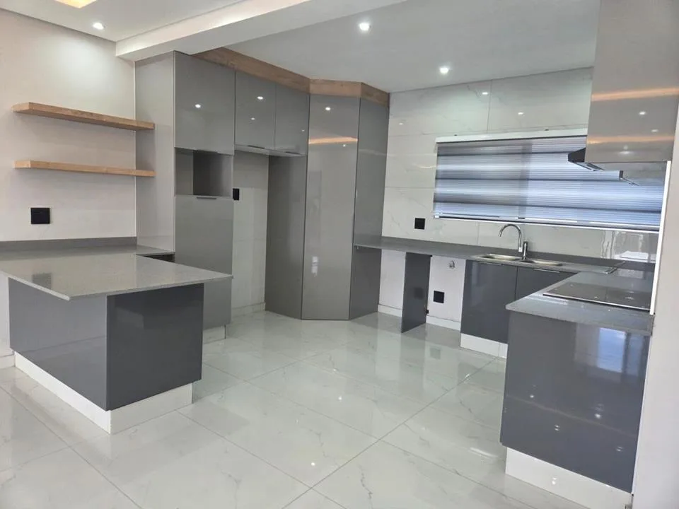 2 Bedroom Apartment / flat to rent in Umhlanga Ridge