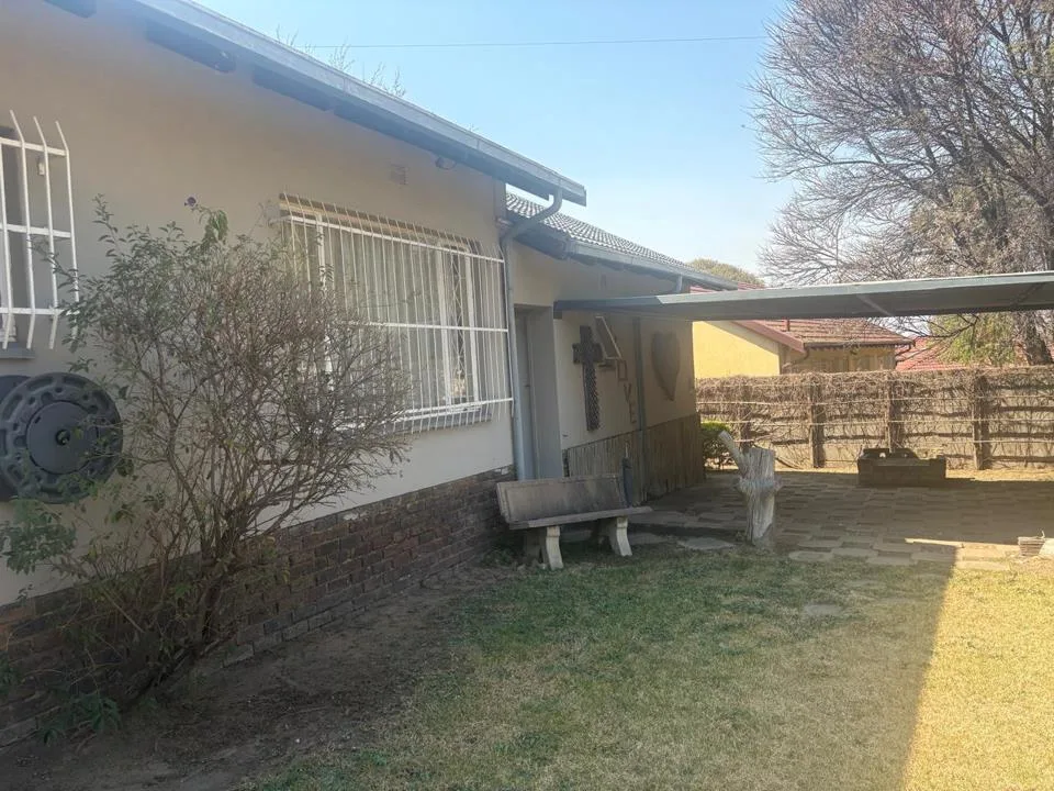 3 Bedroom House to rent in Model Park